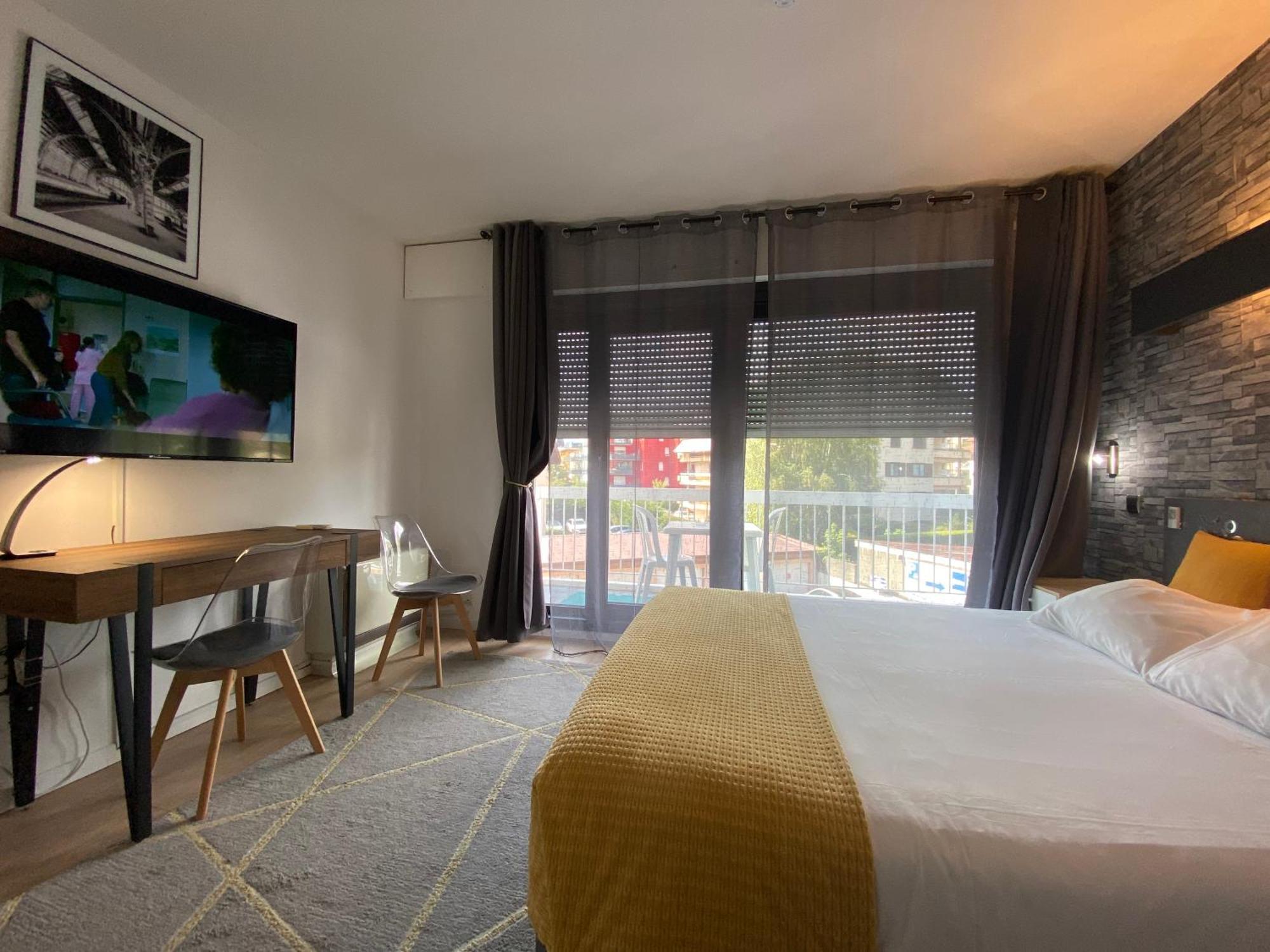 Savoie Hotel Aux Portes De Geneve サン・ジュリアン・アン・ジュヌヴォワ エクステリア 写真